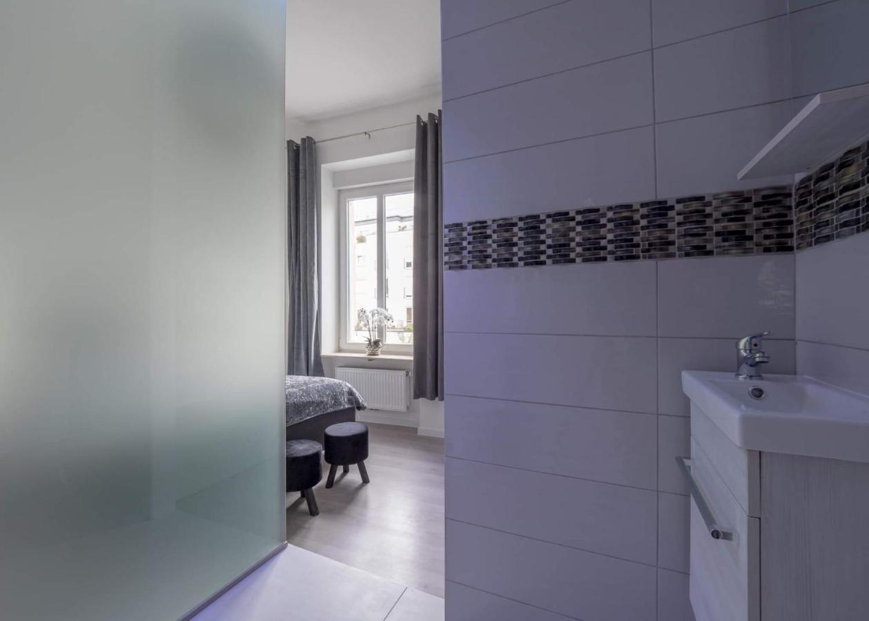 Executive Double Room With En-Suite City Centre In Guest House R1 卢森堡 外观 照片